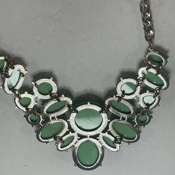 Statement Necklace mint Green Silver tone costume jewelry faceted faux stones - Picture 5 of 14